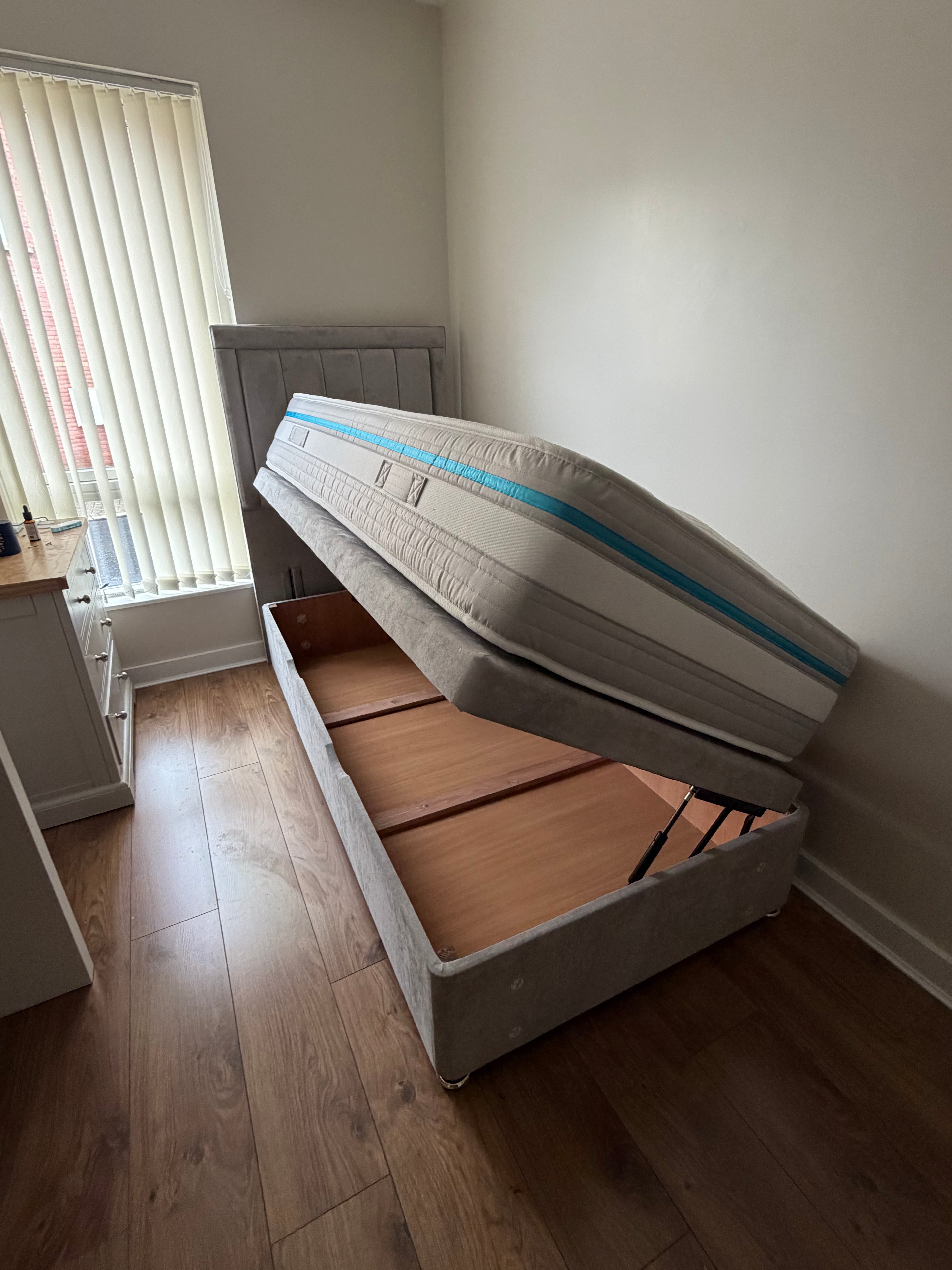 TORONTO TV BED 70”