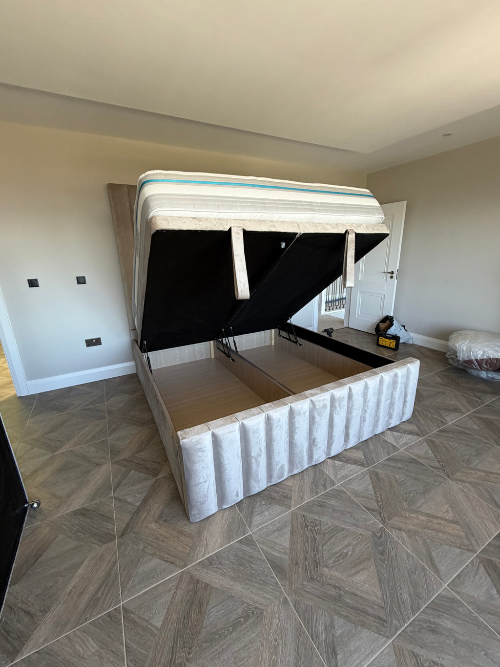 Premium Ottoman 80” tube